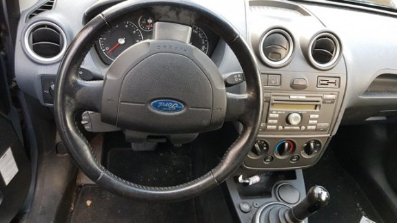 Ford Fiesta - 1.4-16V Ghia Automaat versnellingsbak defect - 1