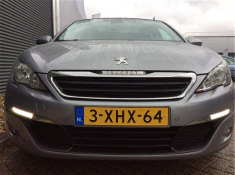 Peugeot 308 SW - 1.6 BlueHDI Blue Lease Executive Estate. PANORAMADAK, NAVIGATIE, CLIMA. PARKSENSOR - 1