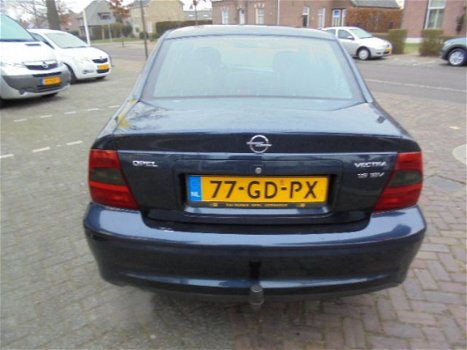 Opel Vectra - 1.6 I 16V Sedan/Business/Trekhaak/Airco/ECC - 1