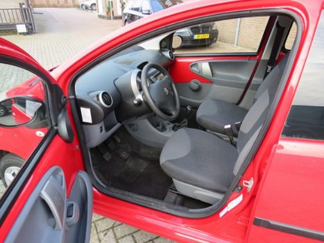 Peugeot 107 - 1.0-12V XS 5 Deurs Stuurbekr Electr.Ramen - 1