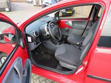 Peugeot 107 - 1.0-12V XS 5 Deurs Stuurbekr Electr.Ramen