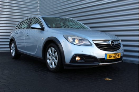 Opel Insignia Country Tourer - 1.6 CDTI 136PK BUSINESS+ / NAVI / LEDER / XENON / CLIMA / LED / AGR / - 1