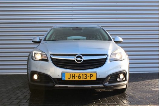 Opel Insignia Country Tourer - 1.6 CDTI 136PK BUSINESS+ / NAVI / LEDER / XENON / CLIMA / LED / AGR / - 1