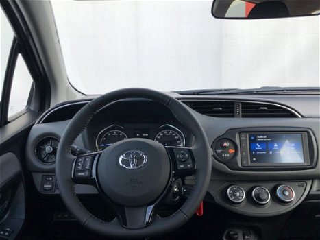 Toyota Yaris - 1.0 Active l Let op rijdende DEMO, informeer naar de actuele kilometerstand - 1