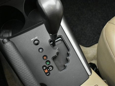 Toyota RAV4 - 2.0 VVTi Style Automaat/Leder/Voorstoelen verwarmd - 1