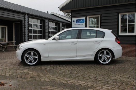 BMW 1-serie - 118i Business Line M-Sport / Navigatie / Xenon / Leder - 1