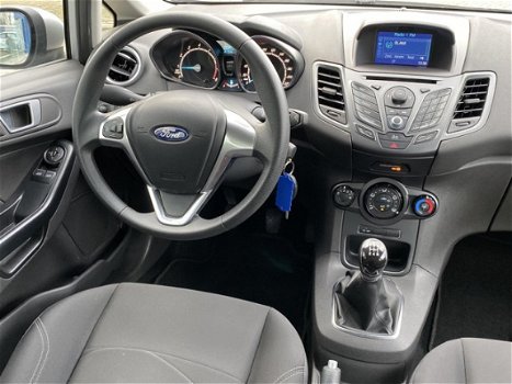 Ford Fiesta - 1.0 65PK Style 5D Airco | Trekhaak | Navigatie - 1
