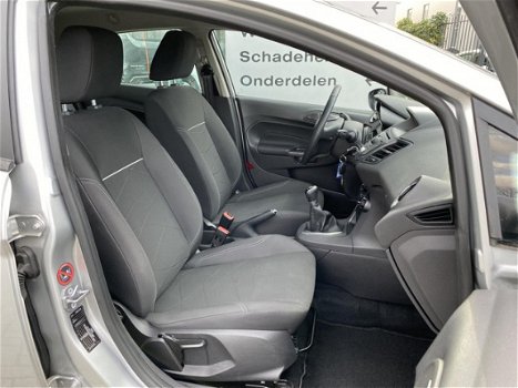 Ford Fiesta - 1.0 65PK Style 5D Airco | Trekhaak | Navigatie - 1