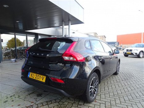 Volvo V40 - D2 Nordic+ Navi LED Standkachel OnCall - 1