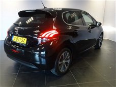 Peugeot 208 - 82PK PureTech Allure Navigatie | Achteruitrijcamera | L.m. Velgen | Cruise control