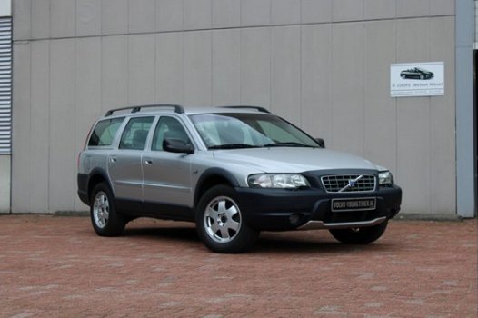Volvo XC70 - 2.4 T AWD AUTOMAAT YOUNGTIMER - 1
