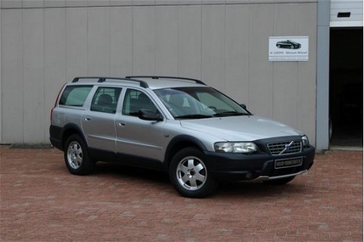 Volvo XC70 - 2.4 T AWD AUTOMAAT YOUNGTIMER - 1