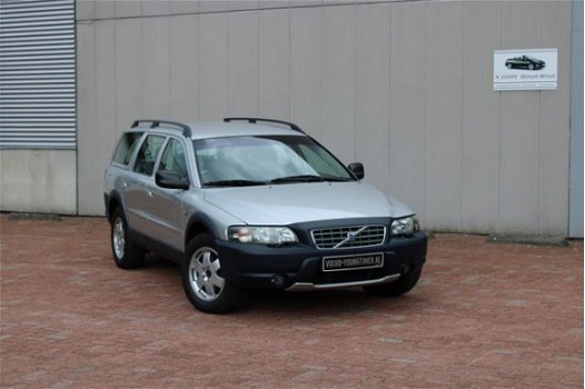 Volvo XC70 - 2.4 T AWD AUTOMAAT YOUNGTIMER - 1