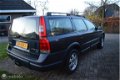 Volvo V70 Cross Country - 2.4T bj 2002 Youngtimer 7 Persoons - 1 - Thumbnail