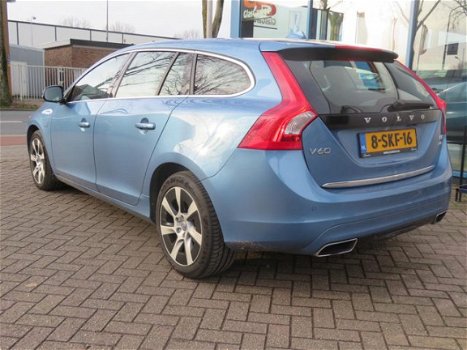 Volvo V60 - 2.4 D6 AWD Plug-In Hybrid Summum - 1