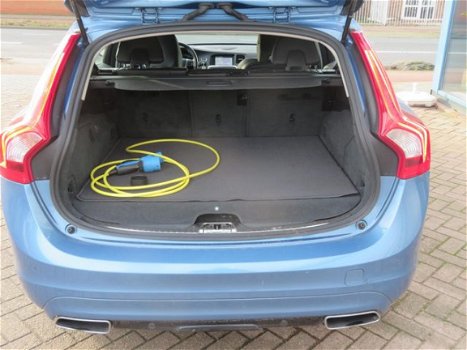 Volvo V60 - 2.4 D6 AWD Plug-In Hybrid Summum - 1