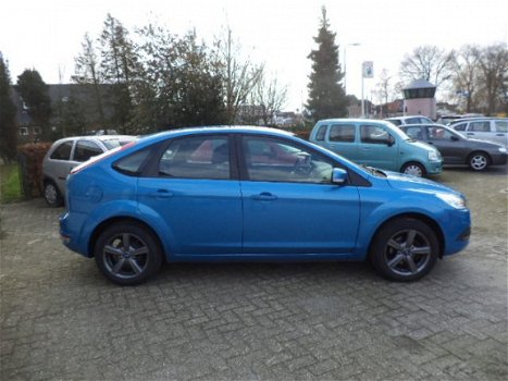 Ford Focus - 1.6 Trend AIRCO/CRUISE CONTROLL/DISTRIBUTIERIEM IS VERVANGEN BIJ 158670 KM. APK 29-08-2 - 1