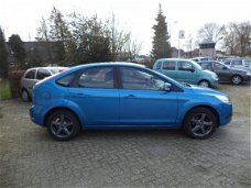 Ford Focus - 1.6 Trend AIRCO/CRUISE CONTROLL/DISTRIBUTIERIEM IS VERVANGEN BIJ 158670 KM. APK 29-08-2