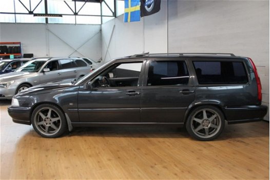 Volvo V70 - 2.5-20V Luxury Exclusive - 1