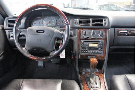 Volvo V70 - 2.5-20V Luxury Exclusive - 1