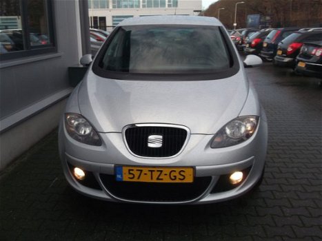 Seat Altea - 1.6 Businessline navi ecc cruise lmv pdc apk 03-2021 - 1