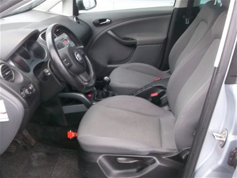 Seat Altea - 1.6 Businessline navi ecc cruise lmv pdc apk 03-2021 - 1