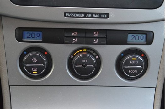 Volkswagen Passat - 1.6 FSI Comfortline CLIMA / CRUISE / ELEC.PAKKET / LMV - 1