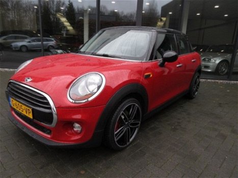 Mini Mini Cooper - 1.5 136pk Pepper, Navi, Cruise, Airco, Pdc, 18 - 1