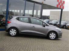 Renault Clio - 0.9 TCe Expression NAVI <<43.732KM>>