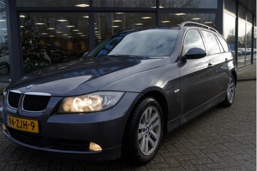 BMW 3-serie Touring - 320d Airco I LMV I PDC I Navi I Elec ramen v/a I Cruise Control I Trekhaak - 1