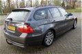 BMW 3-serie Touring - 320d Airco I LMV I PDC I Navi I Elec ramen v/a I Cruise Control I Trekhaak - 1 - Thumbnail