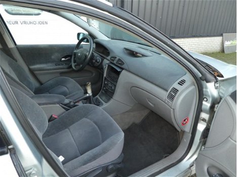 Renault Laguna Grand Tour - 1.6-16V Authentique apk tot 11-2020 - 1