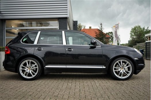 Porsche Cayenne - 4.8 S GTS Pakket-Leder-Panoramadak-Luchtvering-Clima(ECC)-Navigatie-Xenon-LED-21