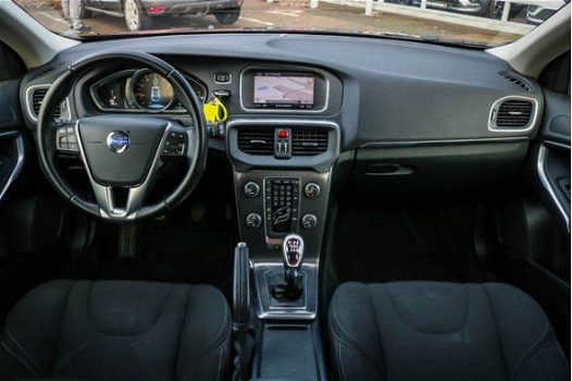 Volvo V40 - 1.6 T2 Xenon | Navigatie | 17'' | Stoelverwarming - 1