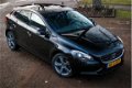 Volvo V40 - 1.6 T2 Xenon | Navigatie | 17'' | Stoelverwarming - 1 - Thumbnail