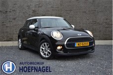 Mini Mini Cooper - 1.5 Chili Serious Business Climate/Cruise control/Navigatie/Stoelverwarming