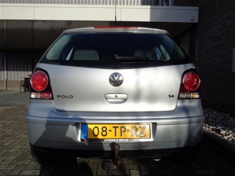 Volkswagen Polo - 1.4-16V Optive //Airco//5-Deurs//Trekhaak - 1