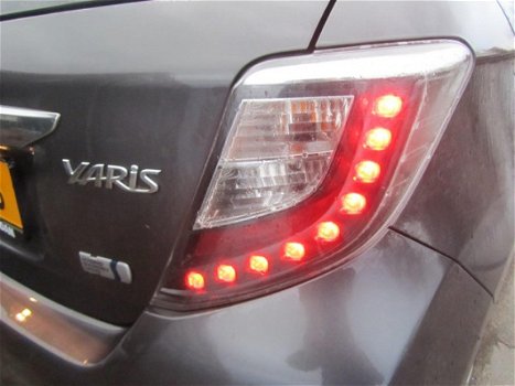 Toyota Yaris - 1.5 Full Hybrid Aspiration EX BTW - 1