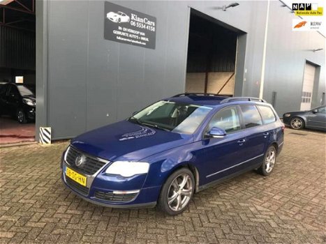 Volkswagen Passat Variant - 1.6 FSI Sportline APK/AUTOMAAT/NAP/XENON/AIRCO/ZEER NETTE AUTO - 1