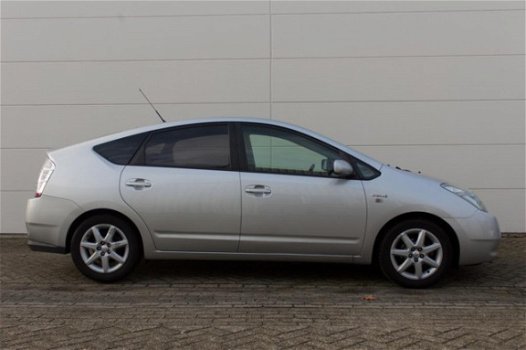 Toyota Prius - 1.5 VVT-i Hybrid - 1