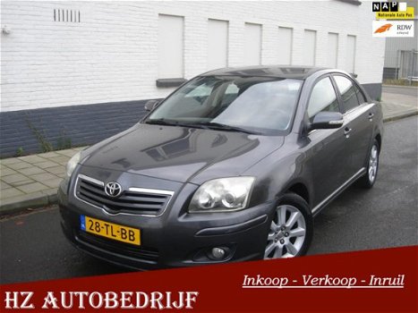 Toyota Avensis - 1.8 VVTi Luna - 1