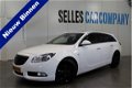 Opel Insignia Sports Tourer - 2.0 CDTI Cosmo 4x4 | Panorama dak | Navigatie | Stoelverwarming | 20 i - 1 - Thumbnail