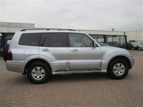 Mitsubishi Pajero - 3.5 V6 Instyle 7 Pers l Panodak l Automaat l Leer - 1