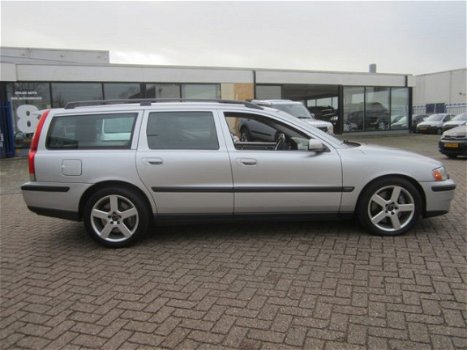 Volvo V70 - 2.5 R AWD l Youngtimer l Leer l Xenon l Opendak l - 1