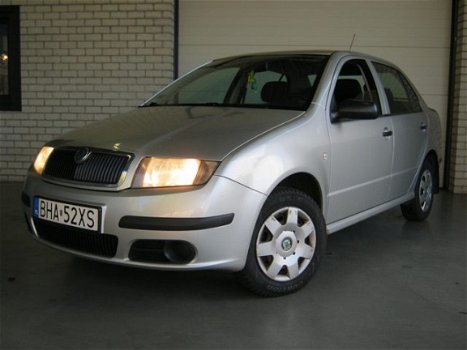 Skoda Fabia - 1.2i HTP - 1