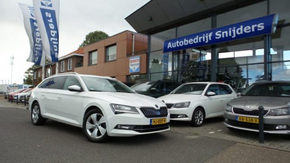 Skoda Superb Combi - 1.6 TDI AMBITION BUSINESS PDC/NAVI Volledige onderhoudshistorie - 1