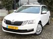 Skoda Octavia Combi - 1.2 TSI Greentech Active - 1 - Thumbnail