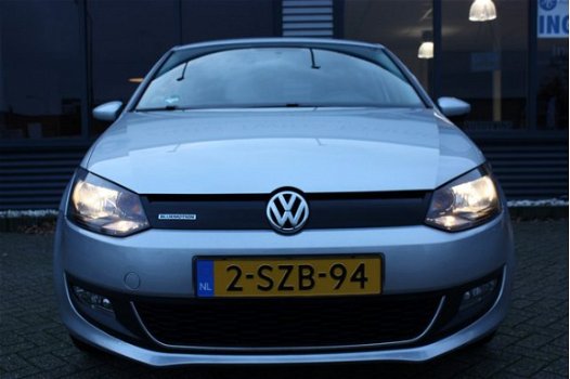 Volkswagen Polo - 1.2 TDI BlueMotion NAVI AIRCO CRUISE 5-DRS DONKER GLAS - 1