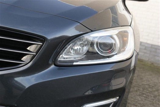 Volvo V60 - 2.4 D6 AWD Plug-In Hybrid Summum - 1