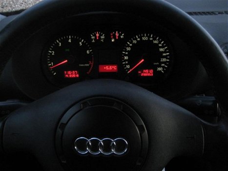 Audi A3 - 1.6 Ambiente AIRCO/17inch LM/APK 28-8-2020 - 1